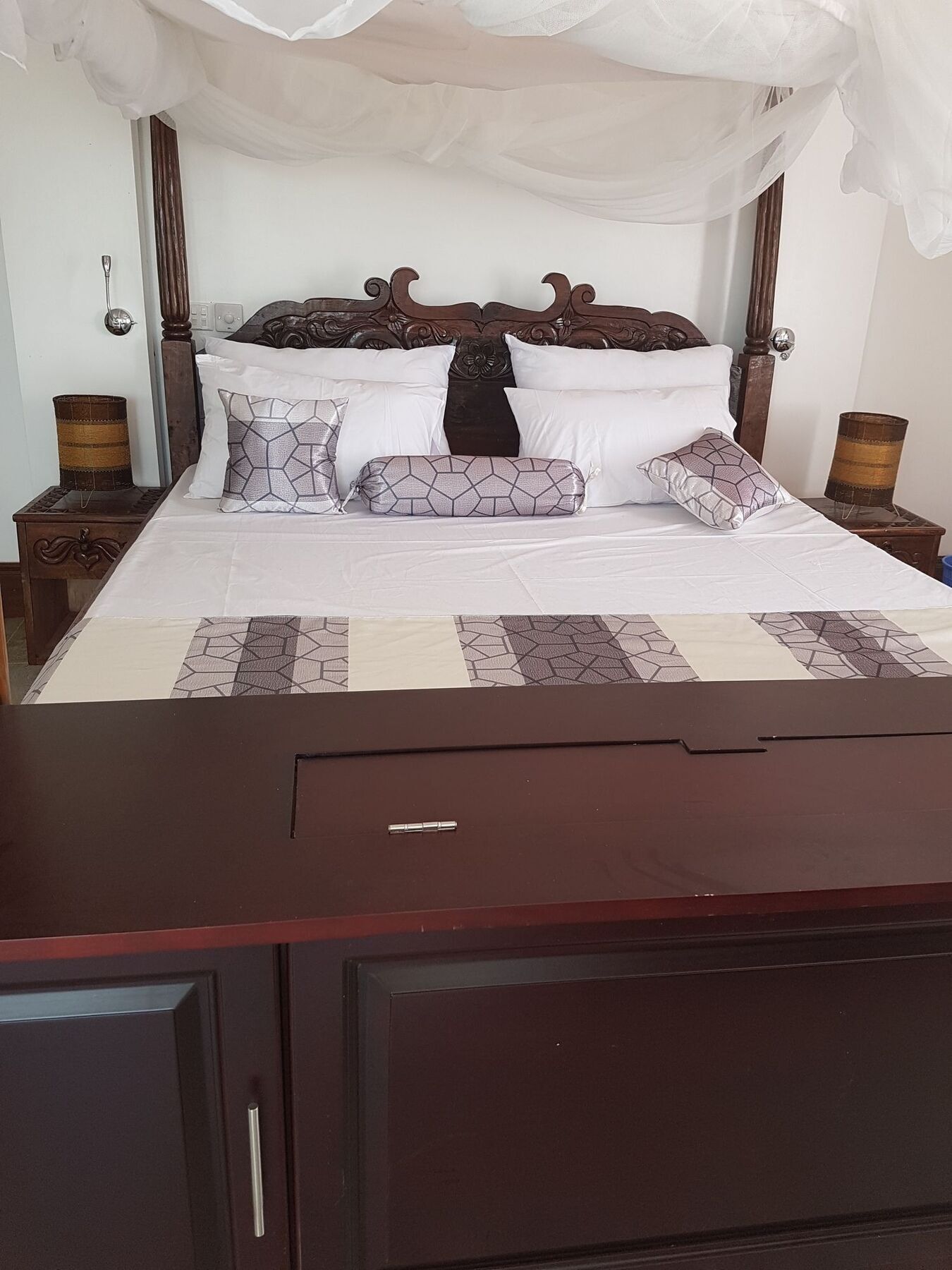 Queens Chateau Boutique Villa Diani Beach Bagian luar foto
